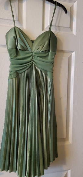 Dress - Picture 1 of 1